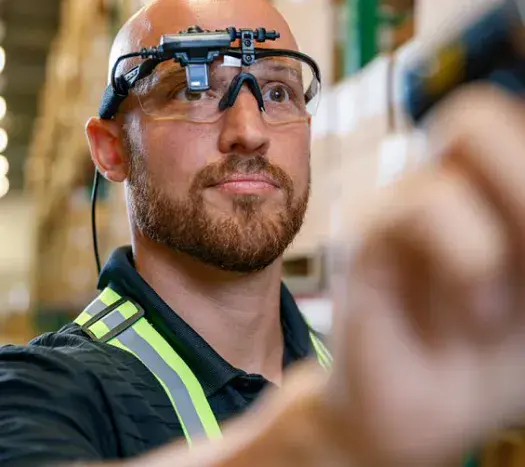 Rethink Warehouse Efficiency: Introducing HUD Tech from Six15